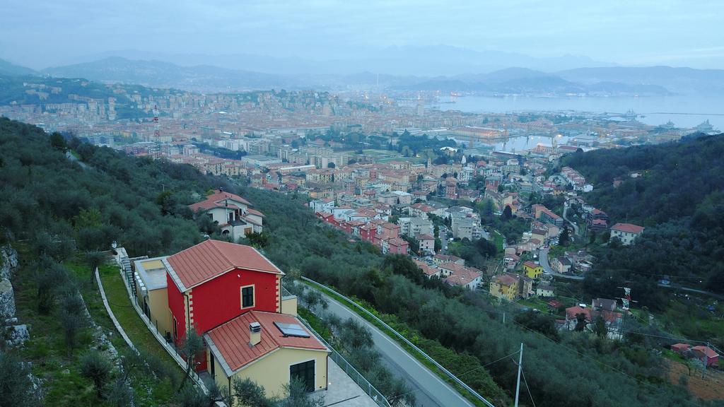 Agriturismo La Pietra 1 E La Pietra 2 La Spezia Exterior photo